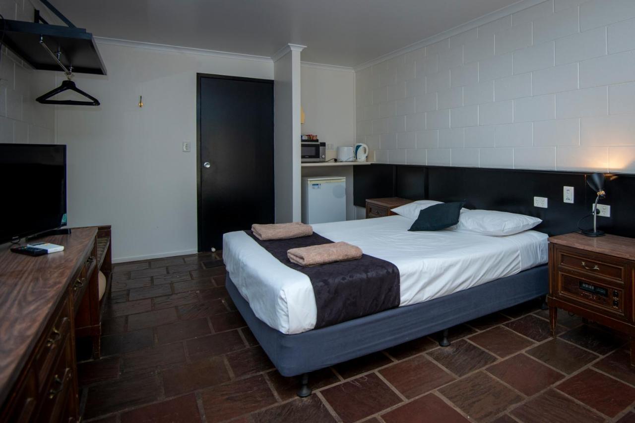 Longreach Most Central Motel מראה חיצוני תמונה