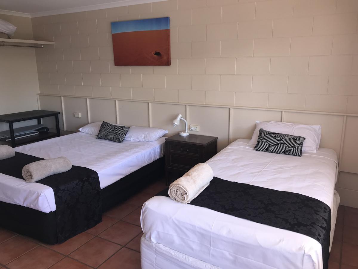 Longreach Most Central Motel מראה חיצוני תמונה